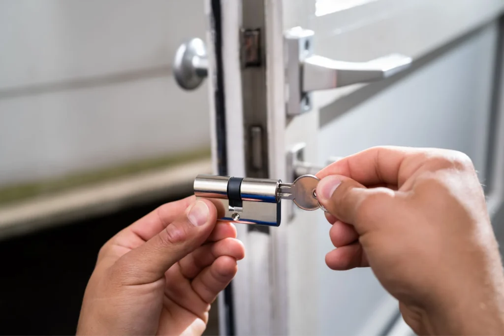 locksmith near me